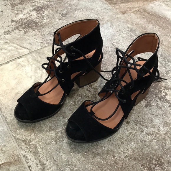 Qupid Shoes - Black lace up sandal
